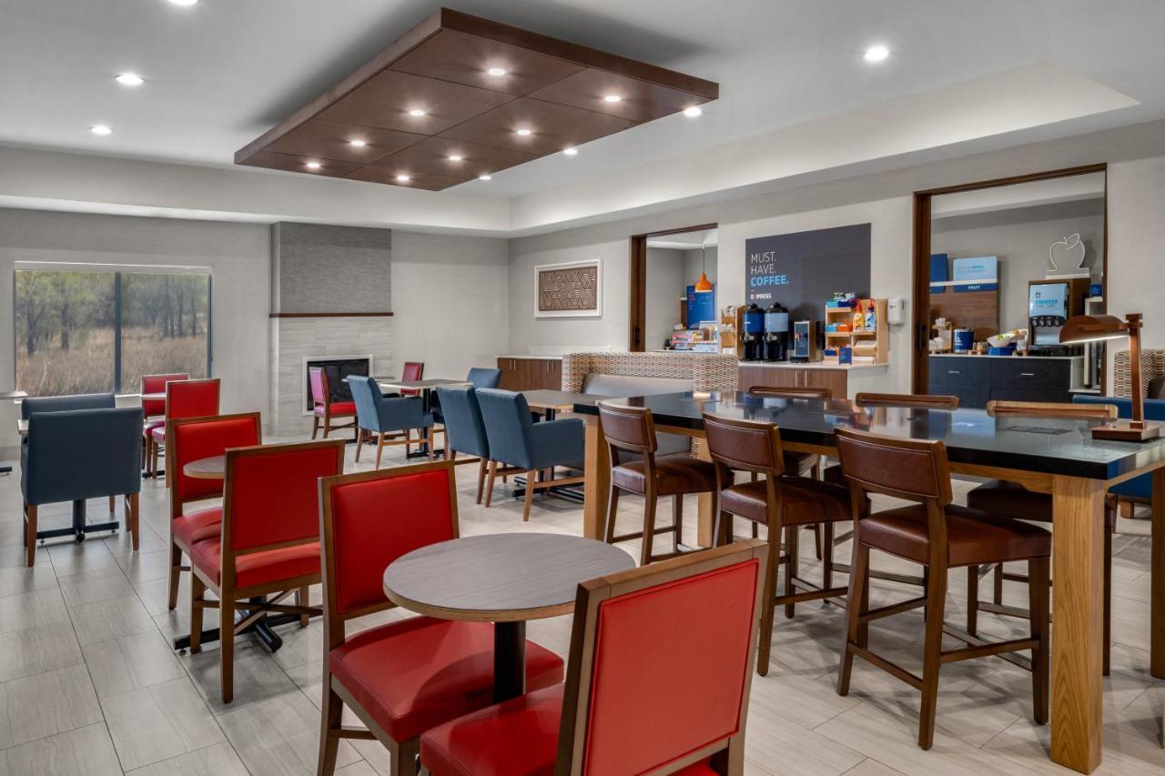 Holiday Inn Express & Suites Graham By Ihg Bagian luar foto
